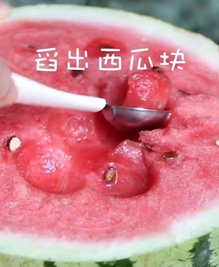 夏日吃瓜营养真相揭秘,健康美味两不误
